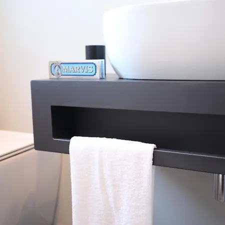 C A S A A D E L E Per In Semplicità E Relax